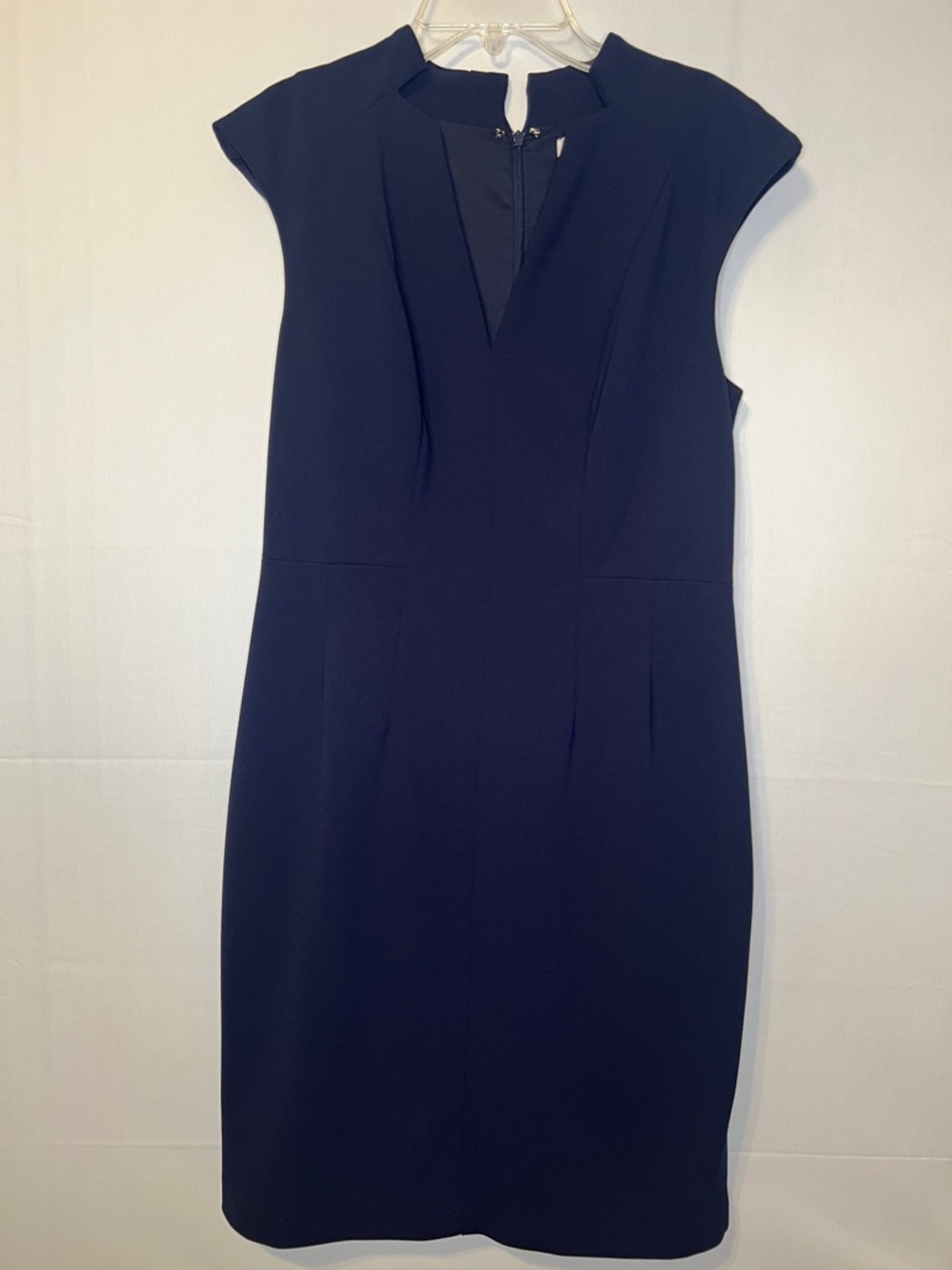 Roz & Ali Navy Cap-Sleeve V-Notch Sheath Dress